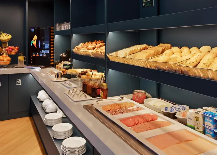 菲盖拉达福什宜必思酒店 菲盖拉-达福什