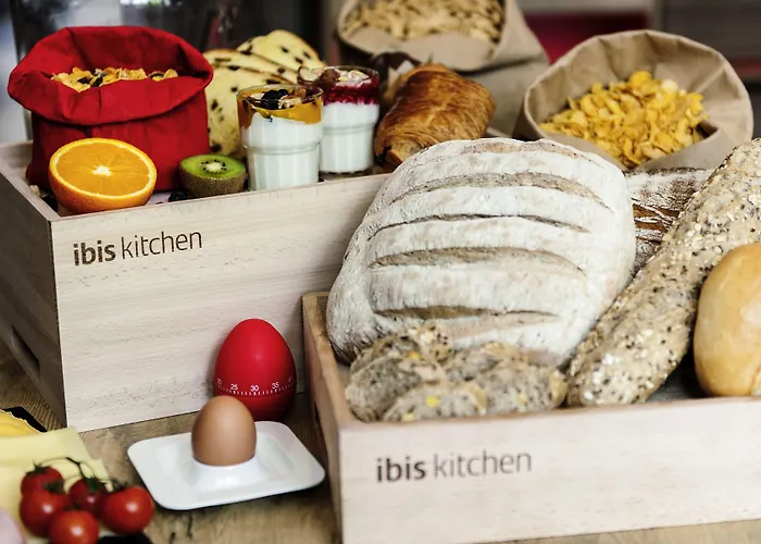 菲盖拉达福什宜必思酒店