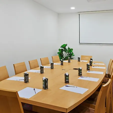 فندق إيبيس فيجويرا دا فوز