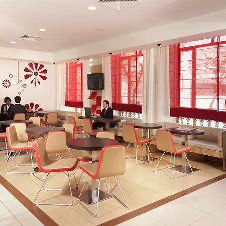 فندق إيبيس فيجويرا دا فوز 3*