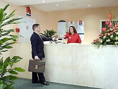 Отель B&B Hotel Figueira Da Foz 3*