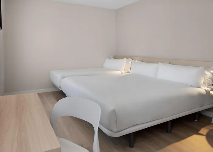 Отель B&B Hotel Figueira Da Foz 3*