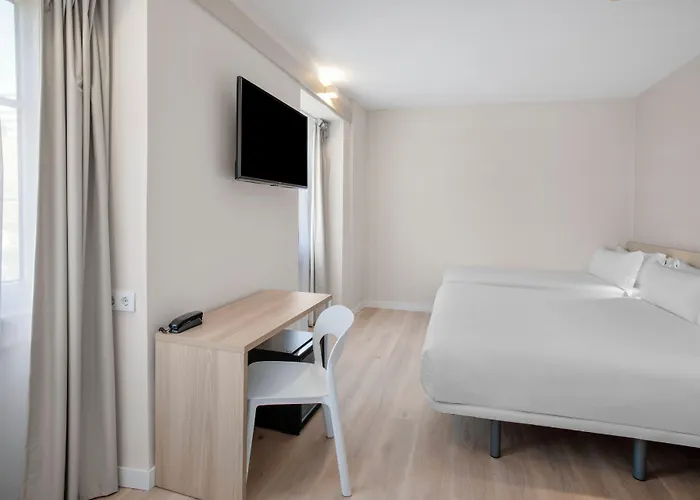 B&B Hotel Figueira Da Foz Отель Фигейра-да-Фош