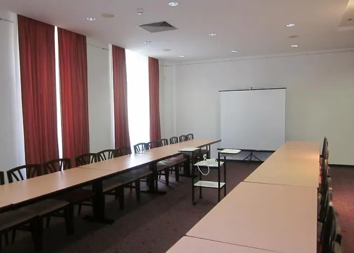 B&B Hotel Figueira Da Foz Отель 3*