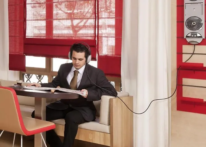 B&B Hotel Figueira Da Foz Отель Фигейра-да-Фош